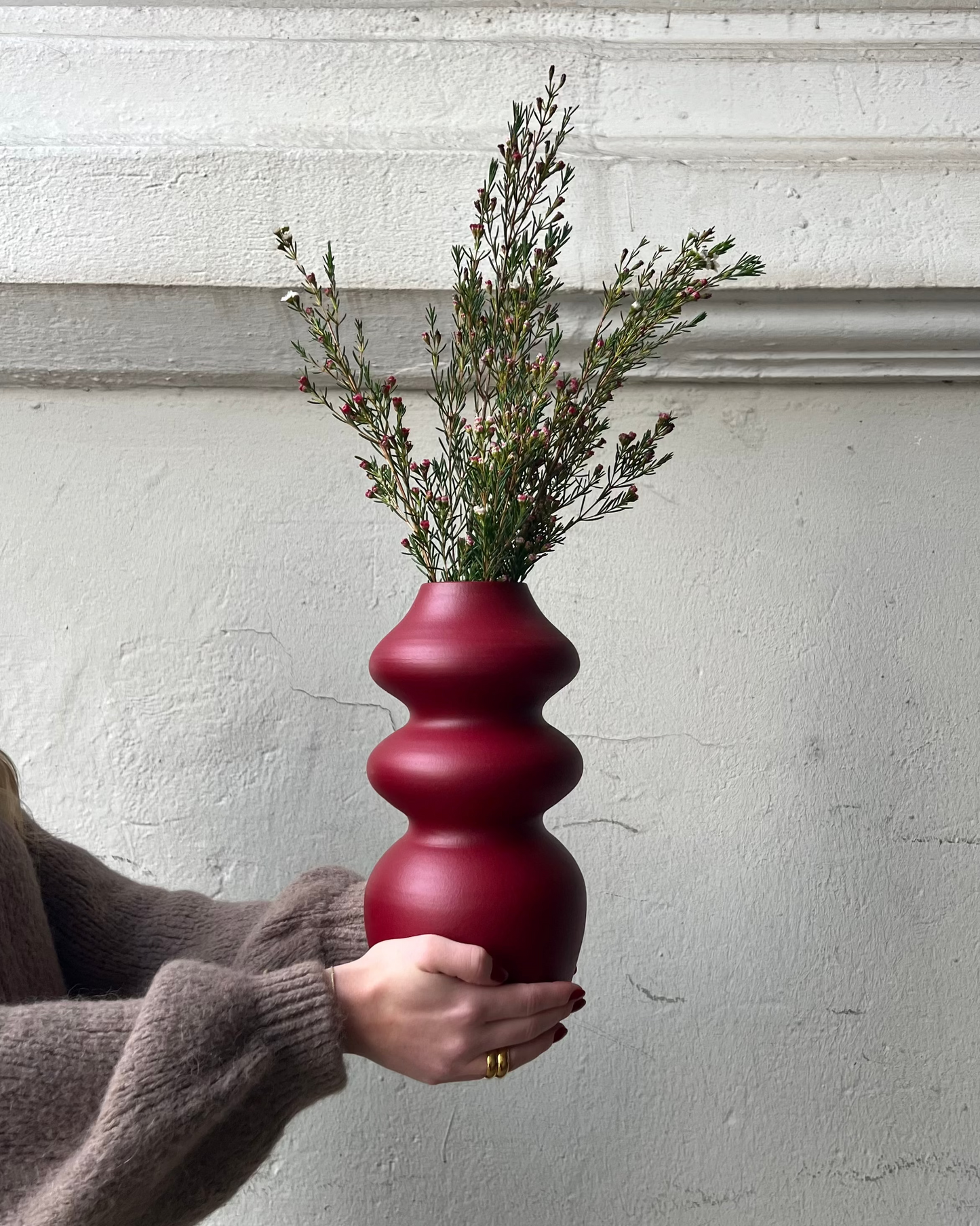 Keramik Vase "Flow" handmade in Portugal Burgundy