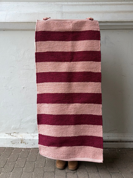 Teppich "BARRA" gestreift Altrosa & Burgundy - Handmade in Portugal 🇵🇹 I 70x140
